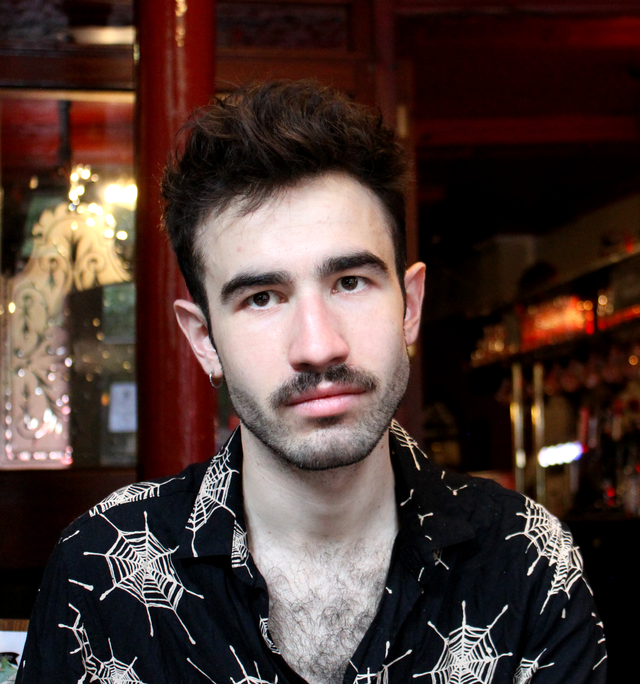 Roderict Reece Ghost hunting, Seances and Tales In Last Orders | The Live Review London